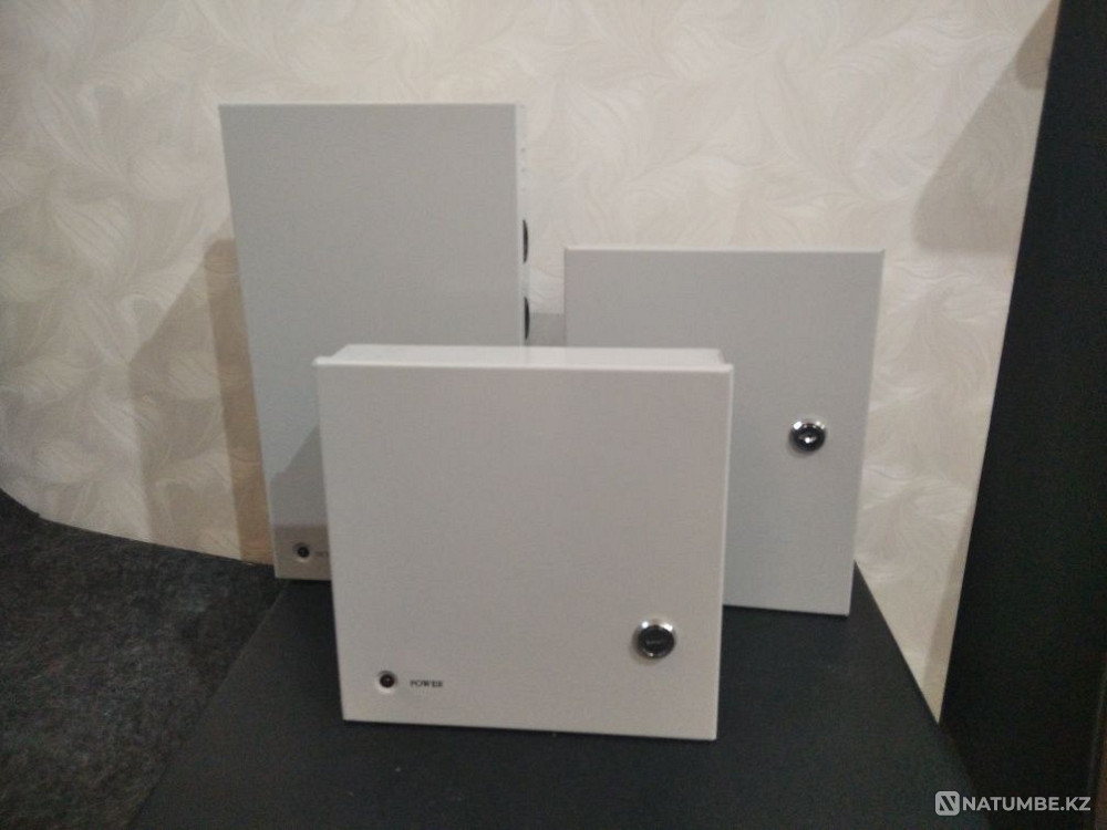 Power supply for video surveillance systems in a metal box  - photo 1
