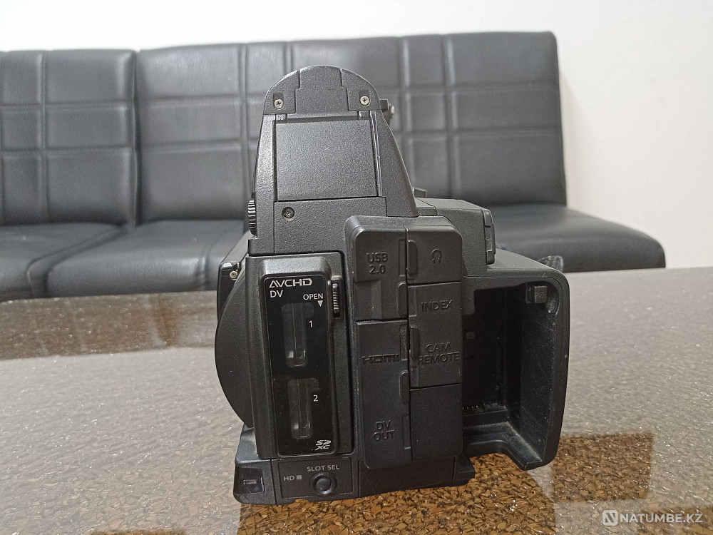 Video camera Panasonic AG-AC 120  - photo 3