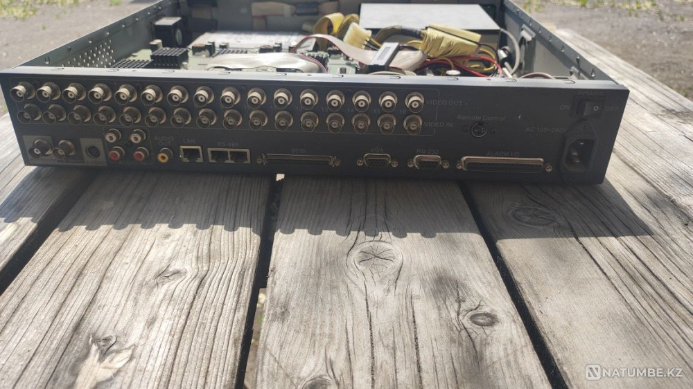 Old video recorder  - photo 1