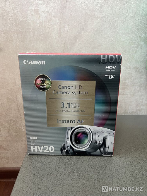 New Canon HV20 camcorder  - photo 2