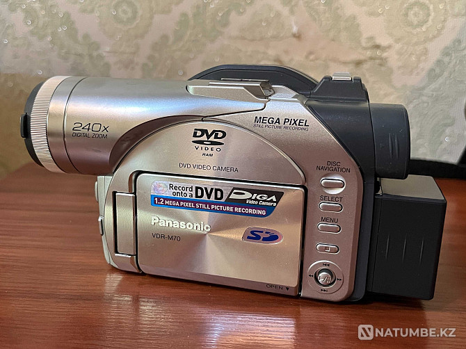 Video camera PANASONIC VDR-M70  - photo 6