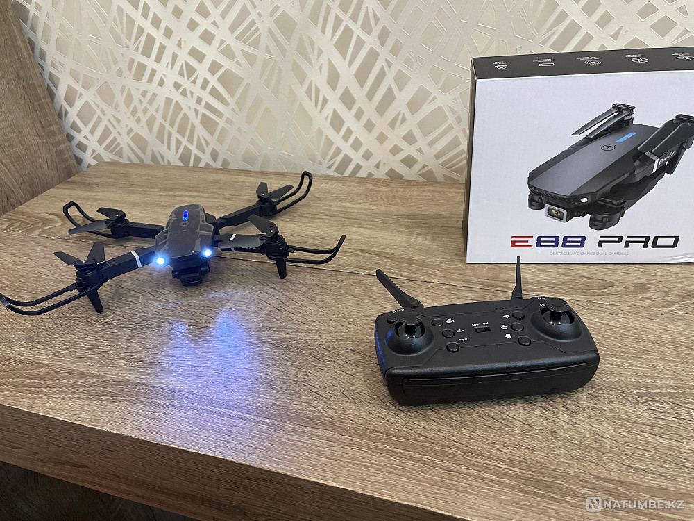 quadcopter E88 PRO  - photo 1