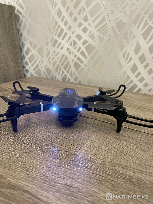 quadcopter E88 PRO  - photo 2