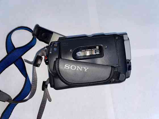 Видеокамера Sony Handycam CCD-TR317E 