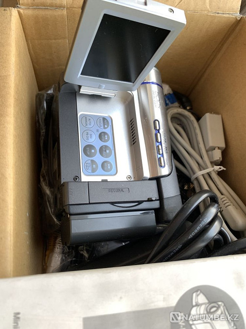 Used Samsung video camera  - photo 2