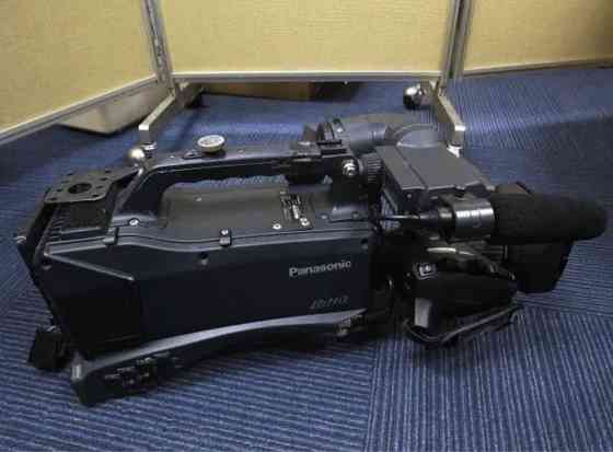 Продам профессиональную видеокамеру Panasonic HPX-375 