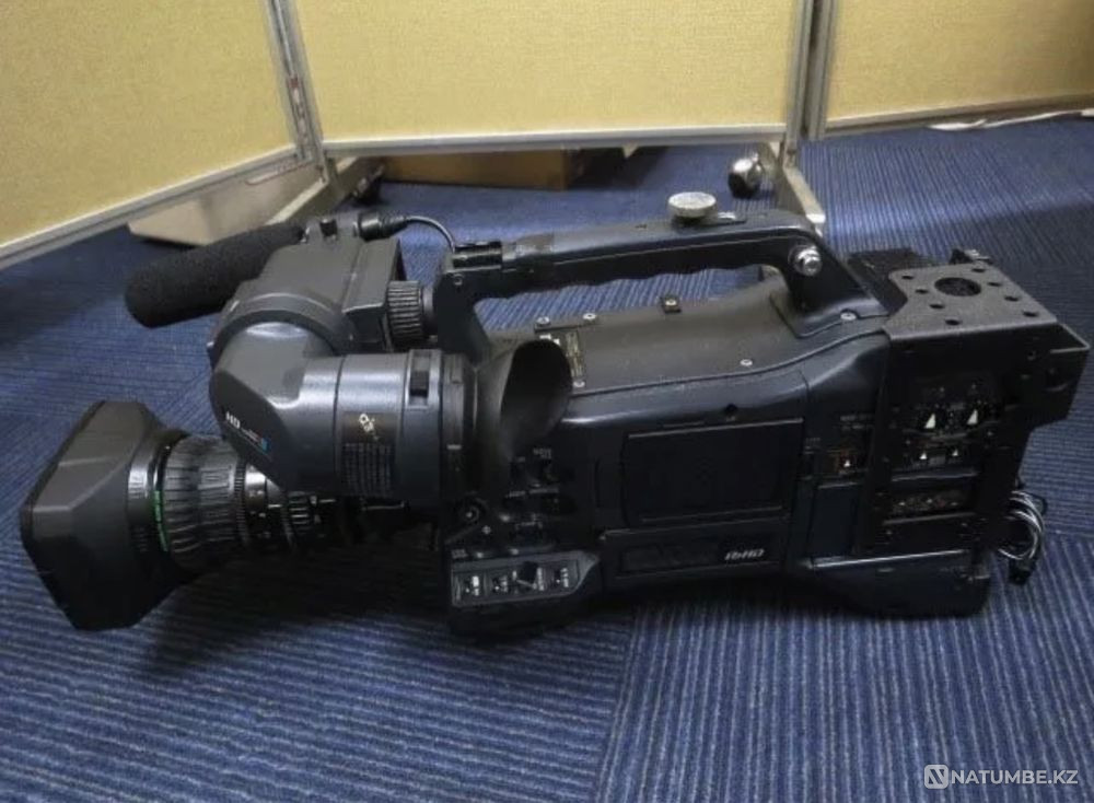 Продам профессиональную видеокамеру Panasonic HPX-375  - изображение 2