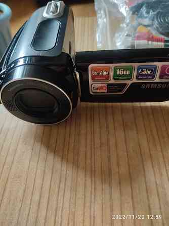 Видеокамера SAMSUNG 