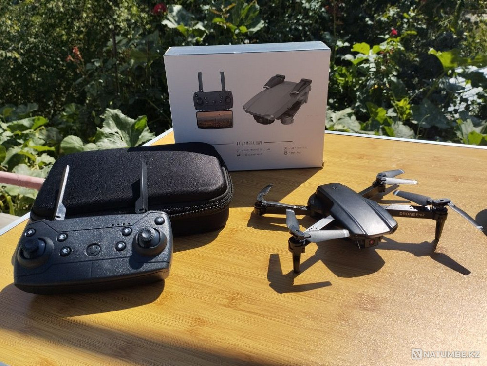 Drone quadcopter with 2 cameras  - photo 2