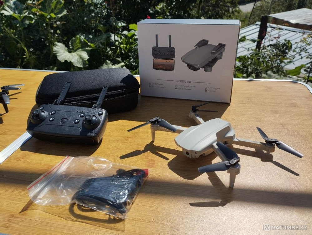 Drone quadcopter with 2 cameras  - photo 1