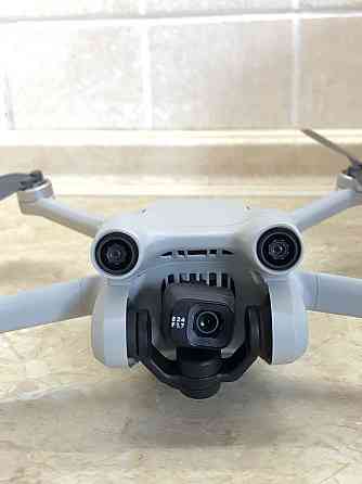 Продам дрон DJI mini 3 pro с пультом Dji RC 