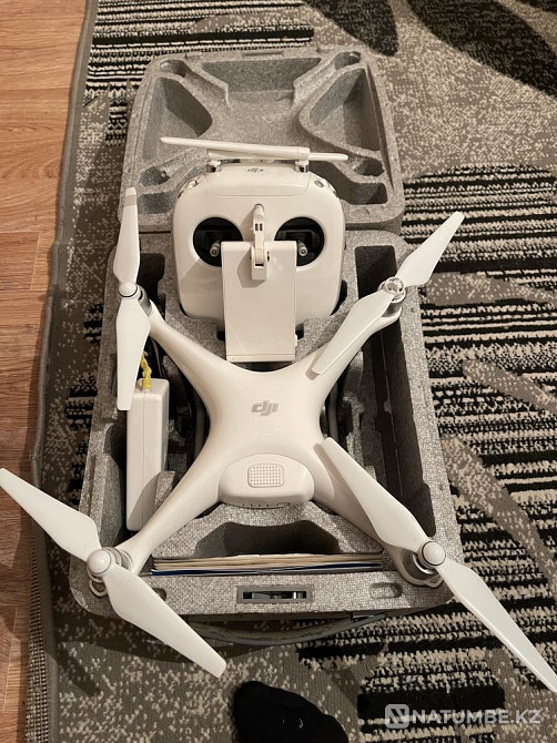 DJI fantom 4. In good condition!  - photo 1