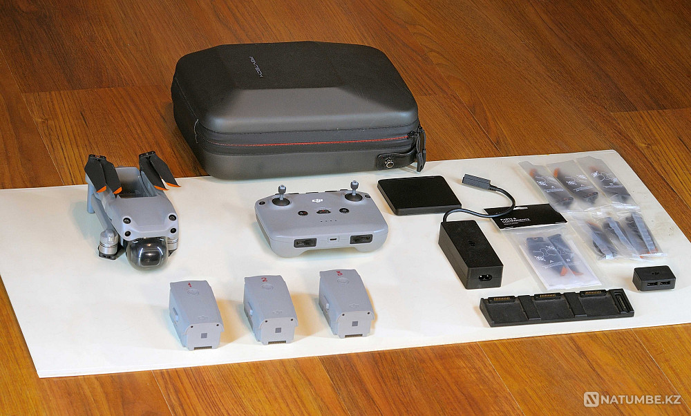 DJI Air 2S Fly More Combo Quadcopter; in great condition  - photo 2