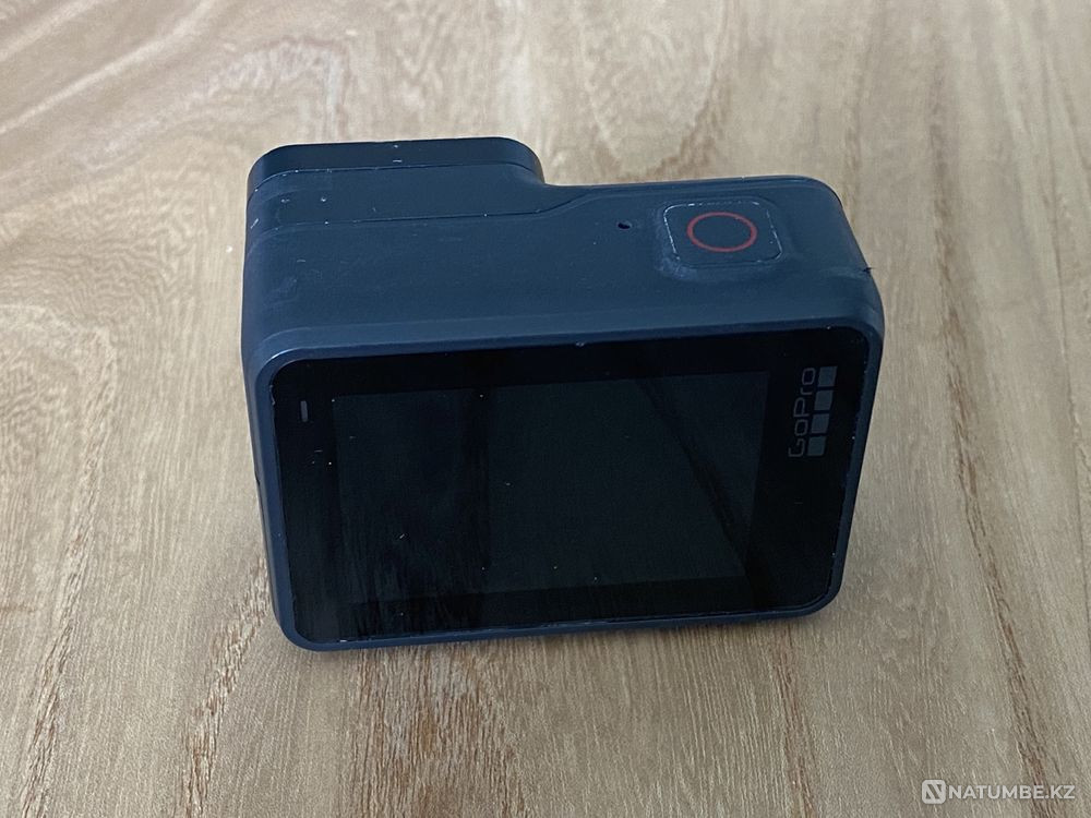 Selling GoPro HERO7 Black Edition + set of goodies  - photo 3