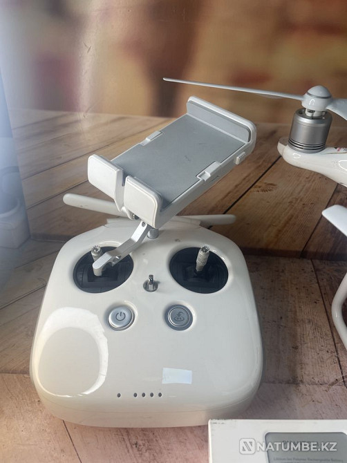 Drone quadcopter DJI Phantom 4 pro product code 0654  - photo 2