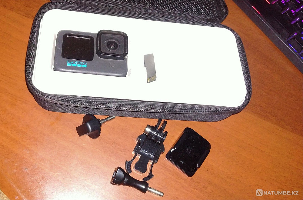 Go Pro 10; tripod; fastenings  - photo 2