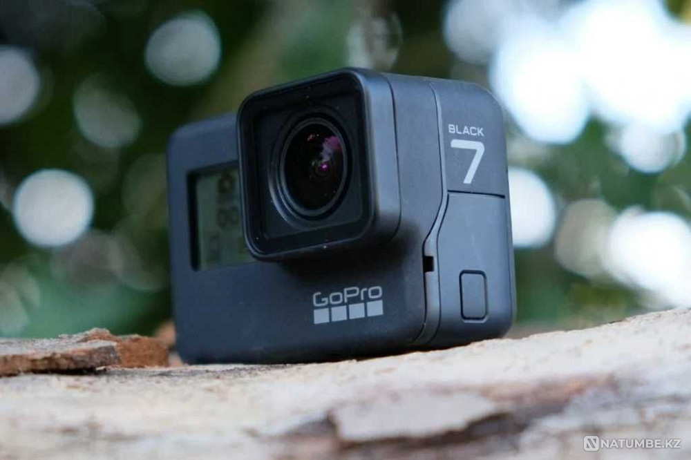 Selling GoPro HERO7 Black Edition  - photo 2