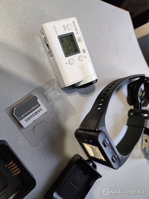 Sony FDR-X3000 4K action camera with remote control  - photo 4