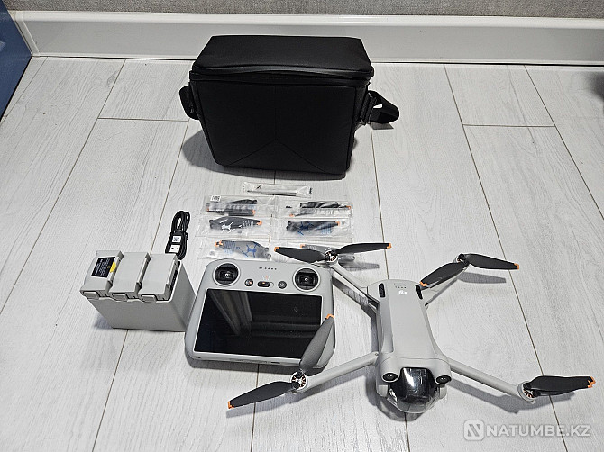 Дрон DJI Mini 3 Pro + DJI RC + Fly More Kit Plus  - изображение 3