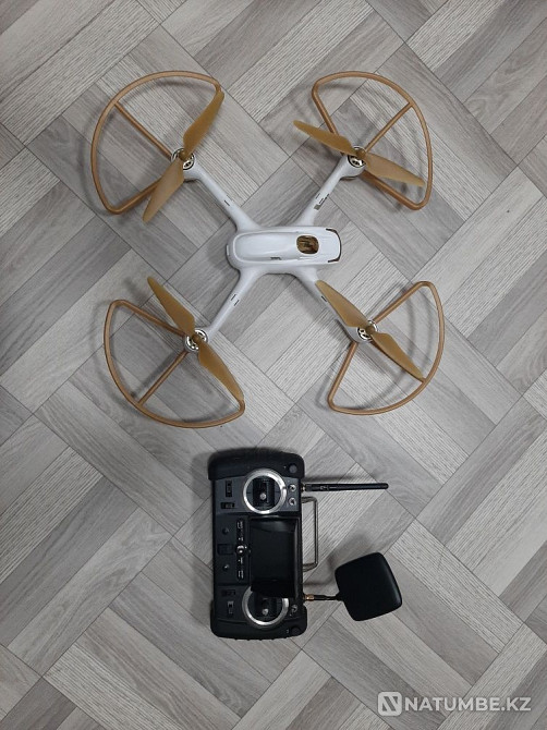 Quadcopter; drone; Hubsan copter. Video and photo shooting from the heights of birds  - photo 1