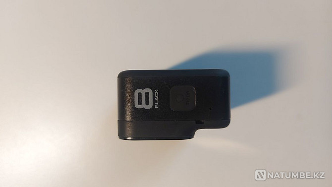 GoPro 8 Black with 2 batteries and 32 GB micro SD flash drive  - photo 3