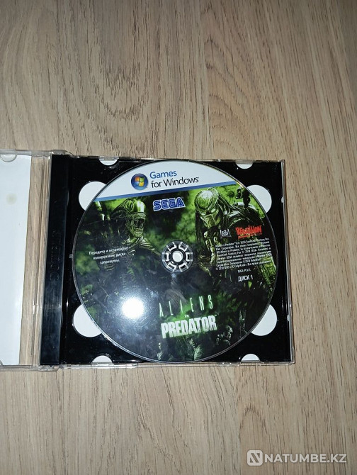 Продам игровой диск на компьютер название игры:ALIENS VS PREDATOR  - изображение 4