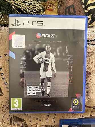 Продаю FIFA 21 на ps 5; эксклюзив 