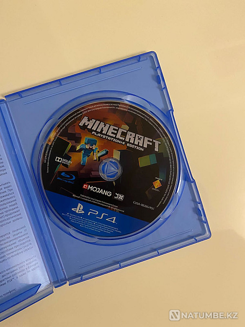 Срочно продаю Uncharted Lost legacy и minecraft на пс 4-5 можно отдель  - изображение 1