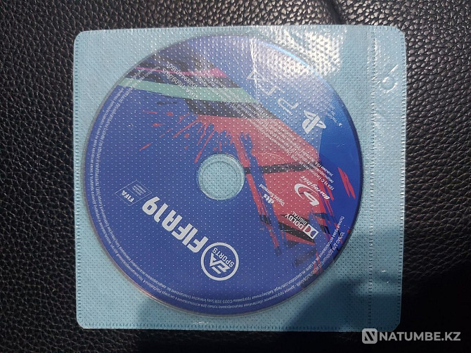 Disc for PlayStation 4 FIFA 19  - photo 1