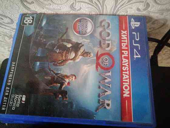 Диск человек паук и GOD OF WAR 