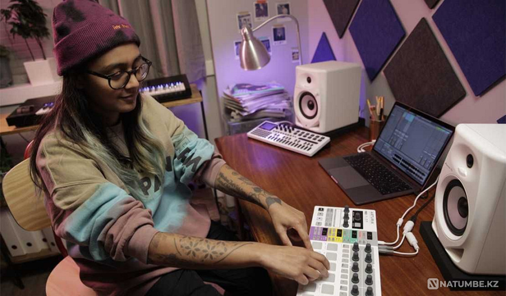 Studio monitors with amplifier PIONEER DJ DM-50D-W nominal 50w Almaty - photo 6