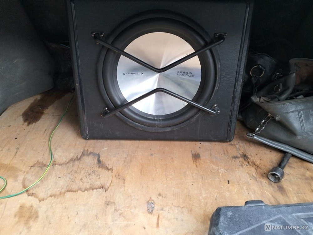 Subwoofer is almost new Almaty - photo 3