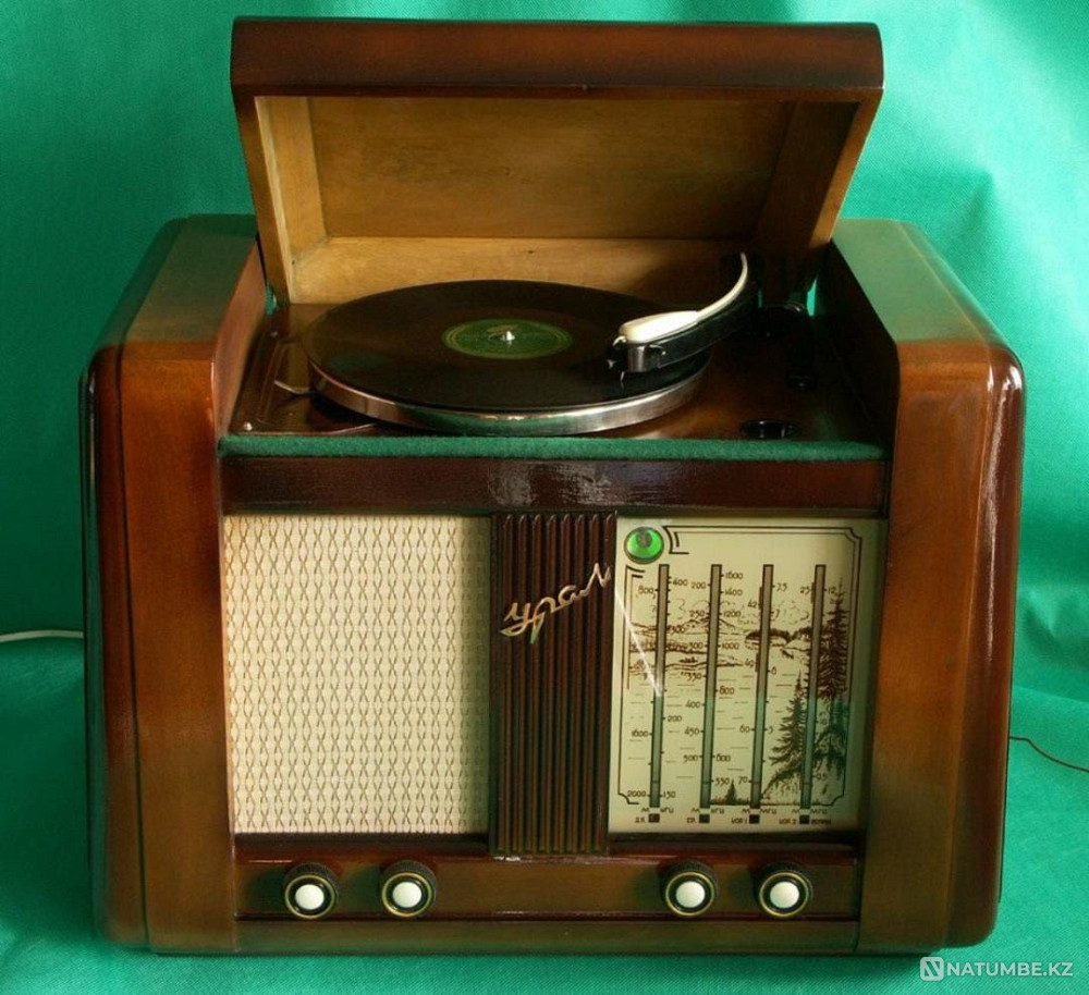 Tube radio receiver Ural-53 with acoustic housing and plates Almaty - photo 3