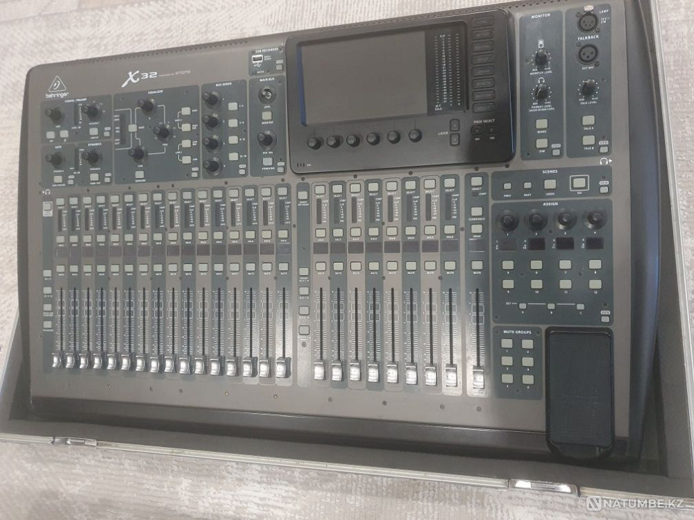 Мишерный пульт Behringer X32 Алматы - изображение 1