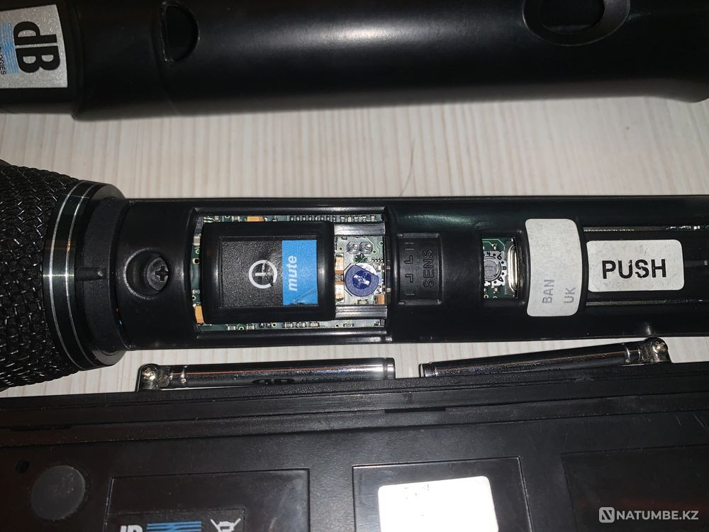 Продам беспроводные микрофоны Sennheiser;Akg;DB tehnologies;Shure sm58 Алматы - изображение 6