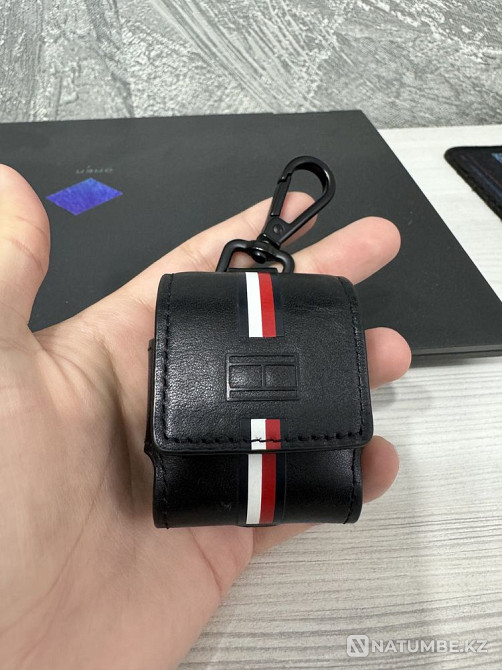 AirPods 1 поколения Алматы - изображение 3