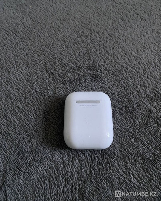 Продам почти новые наушники оригинал airpods 2 Алматы - изображение 5