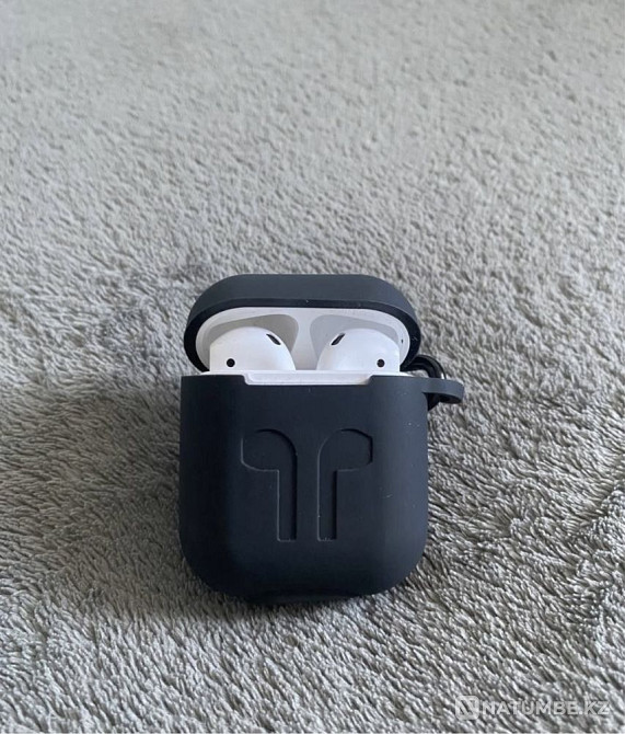 Продам почти новые наушники оригинал airpods 2 Алматы - изображение 2