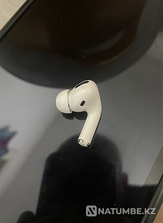 Наушник правый на AirPods Pro АйрПодс оригинал Алматы - изображение 1