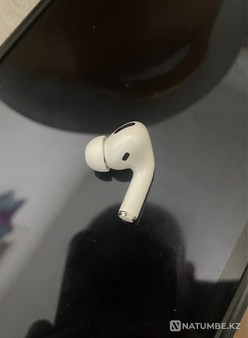 Наушник правый на AirPods Pro АйрПодс оригинал Алматы - изображение 1