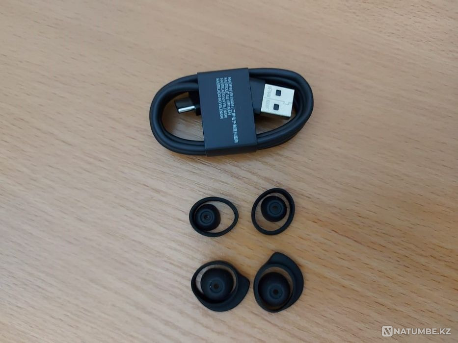 Продам запасные резинки на наушники Buds+кабель Алматы - изображение 3