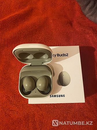 Samsung buds 2 цвет зелёный белый Алматы - изображение 1