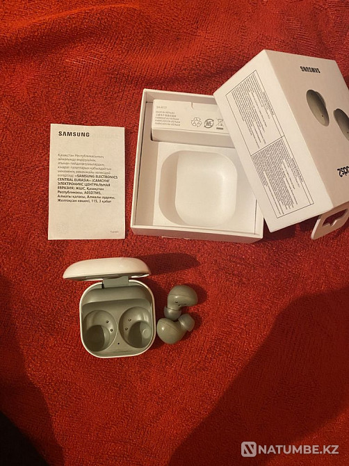 Samsung buds 2 color green white Almaty - photo 3