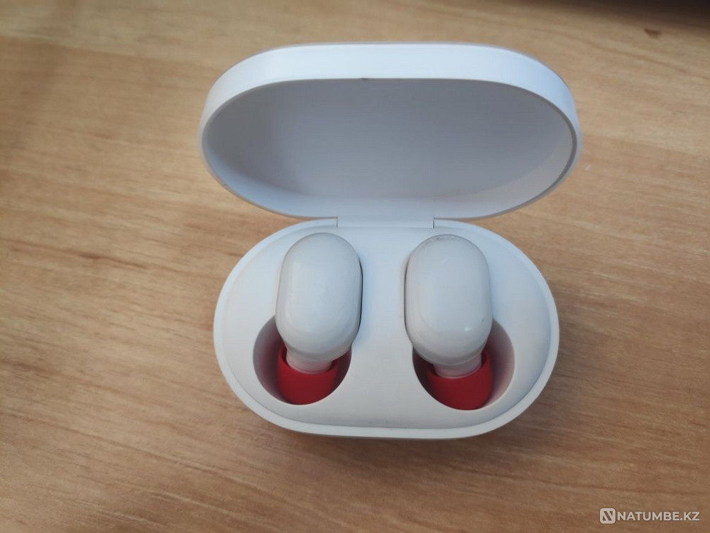 Xiaomi airdots в отличном состоянии Алматы - изображение 2