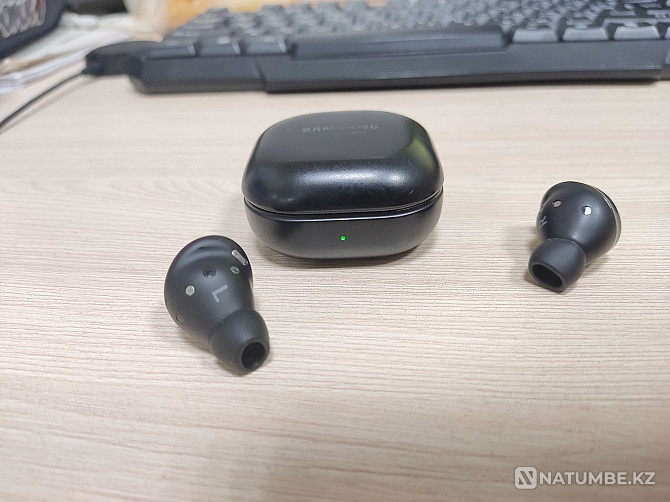 Selling Galaxy Buds Pro headphones Almaty - photo 5