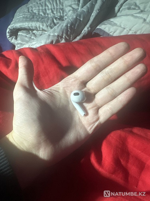 Левый Наушник Airpods 2 версия Алматы - изображение 1