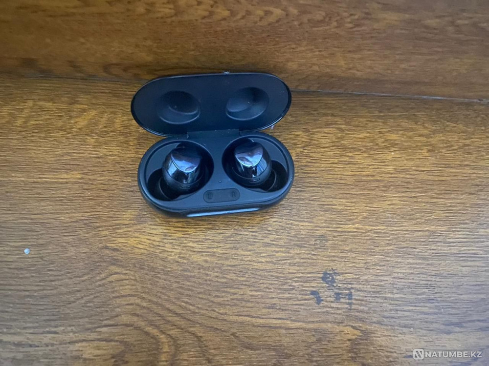 Wireless headphones samsung galaxy buds + Almaty - photo 1