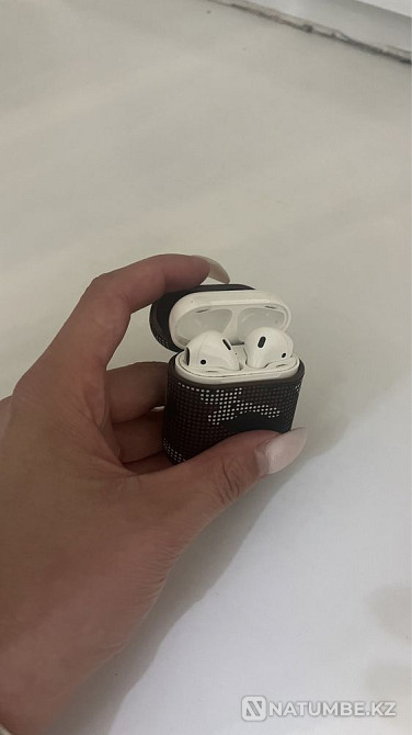 AirPods 1 версия Алматы - изображение 1
