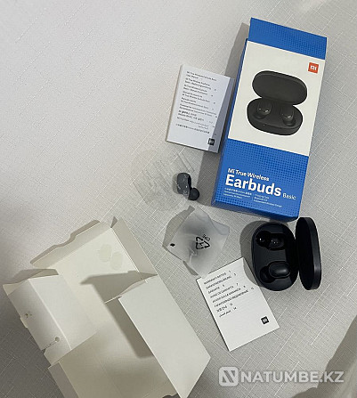 Mi true wireless earbuds кейс и левый наушник Алматы - изображение 1