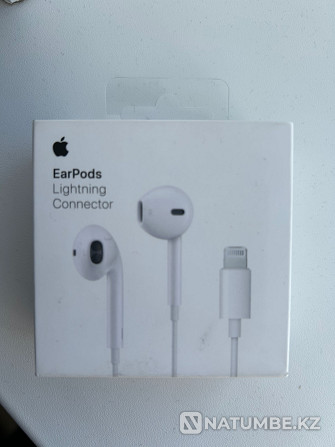 Apple EarPods headphones with Lightning connector (original) Almaty - photo 1